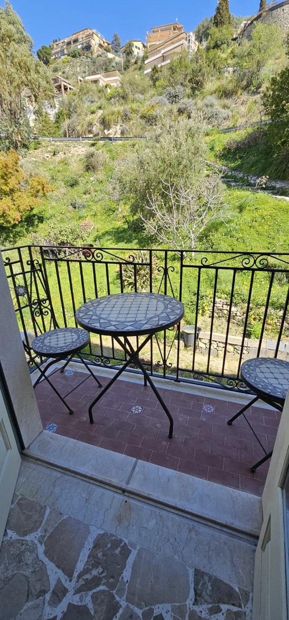 タオルミーナ La Casa Di Gio Bed & Breakfast エクステリア 写真